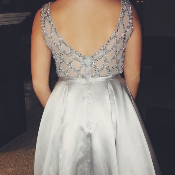 Prom dress with pockets - Picture 3 of 6